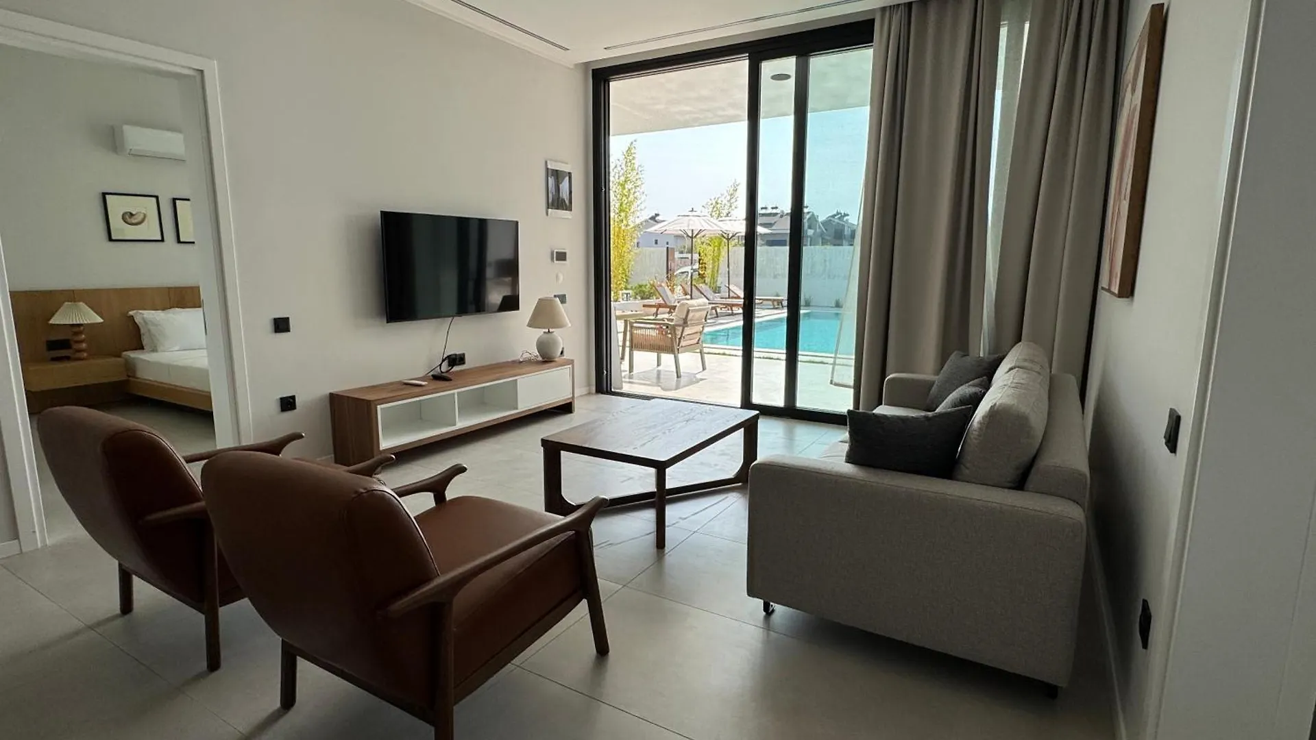 Ashta Suites - Zen 2 Villa フェティエ