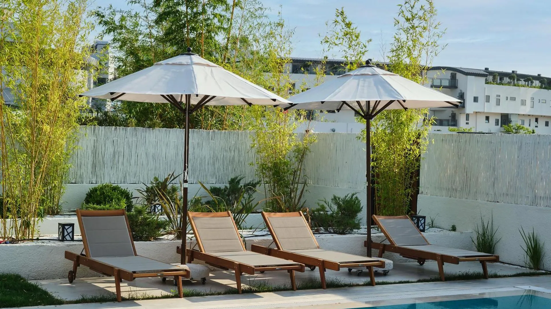 Ashta Suites - Zen 2 Villa フェティエ