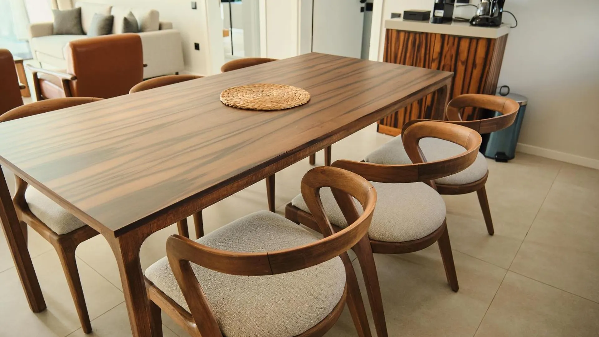 Ashta Suites - Zen 2 Villa フェティエ