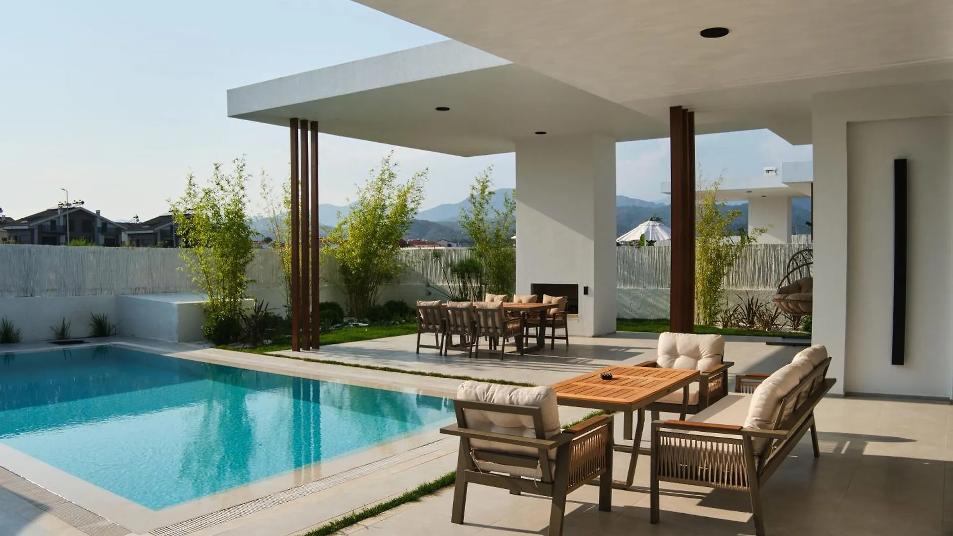 Ashta Suites - Zen 2 Villa フェティエ